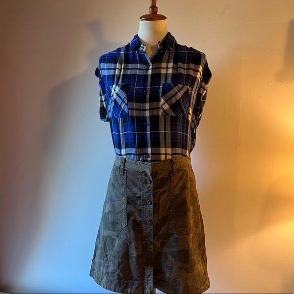 Rails Sleeveless Plaid Button Down Top - Picture 6 of 6